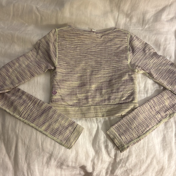 Lululemon workout top - Picture 3 of 3